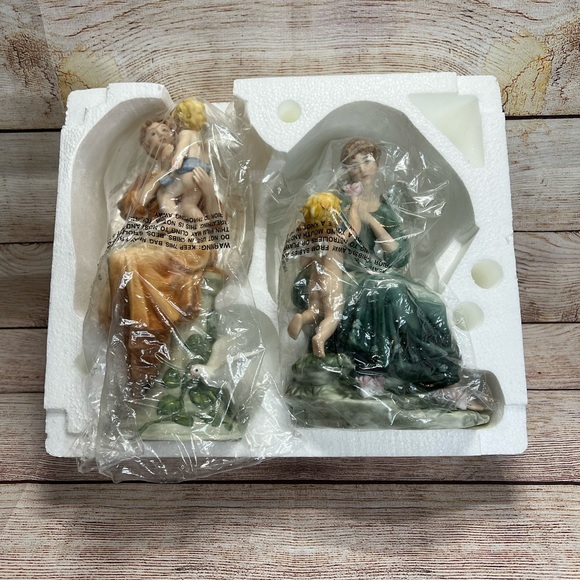 Grandeur Noel Hand Painted Angel Set 2002 Collectors Edition New - Picture 5 of 8